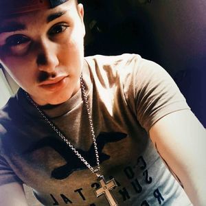 Meet your Posher, Adam